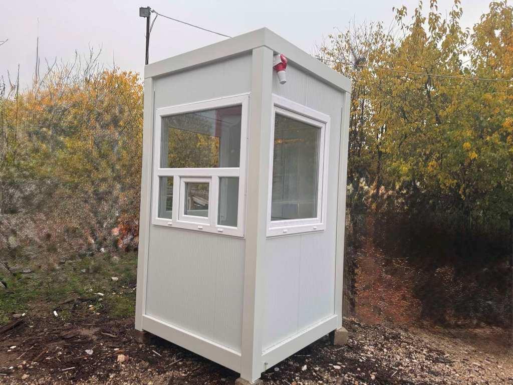 Gradjevinski kontejneri - portirnica dimenzija 1,5x1,5x2,60m